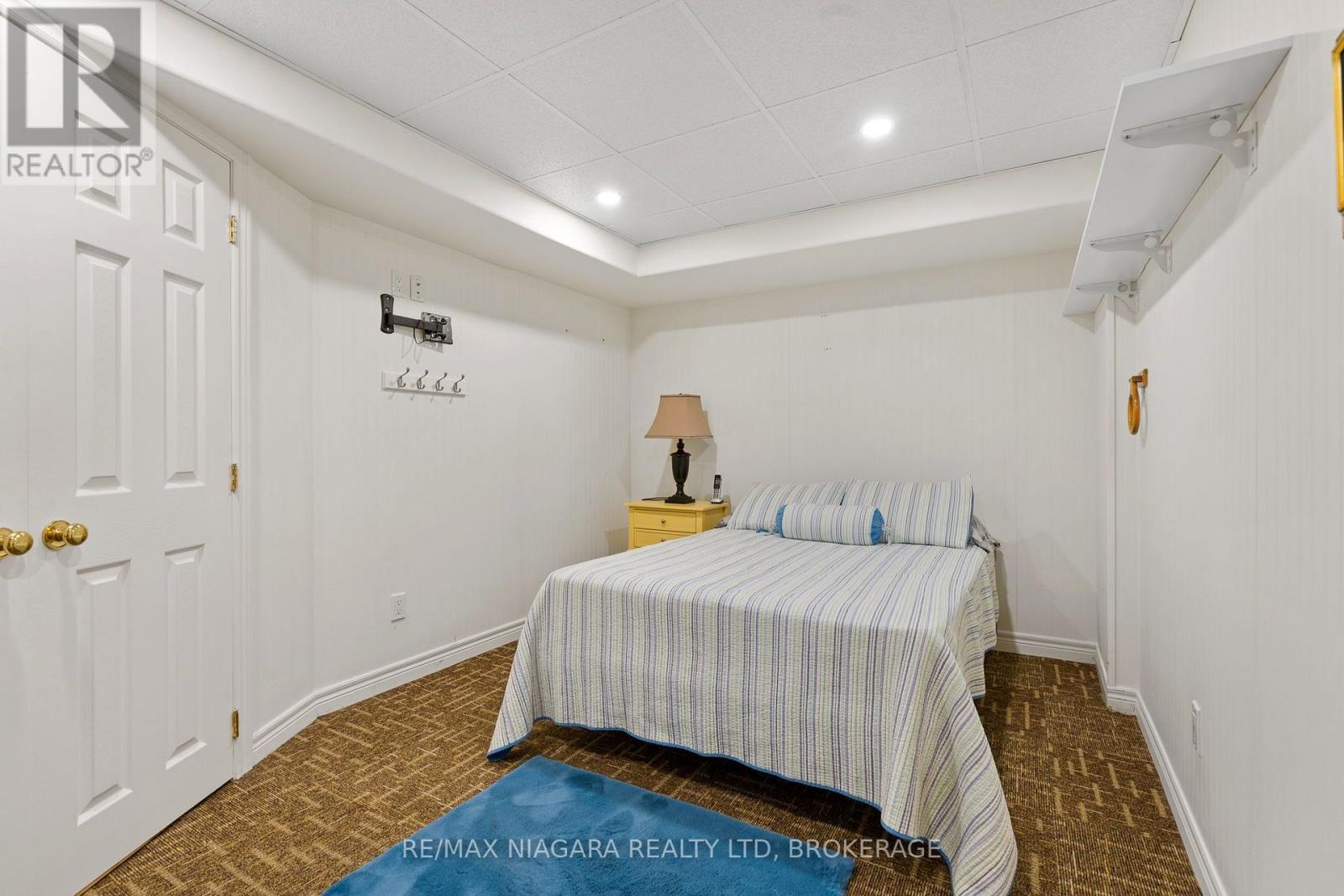 2487 Walker Court, Niagara Falls (Stamford), ON