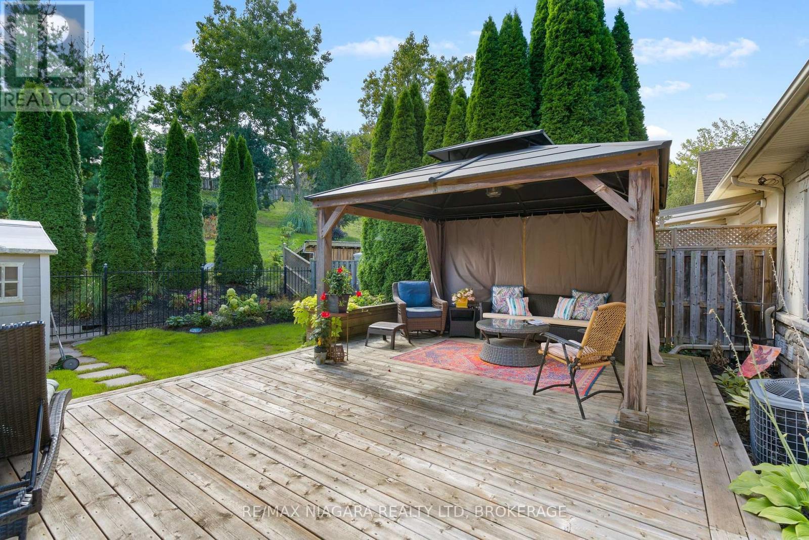 2487 Walker Court, Niagara Falls (Stamford), ON