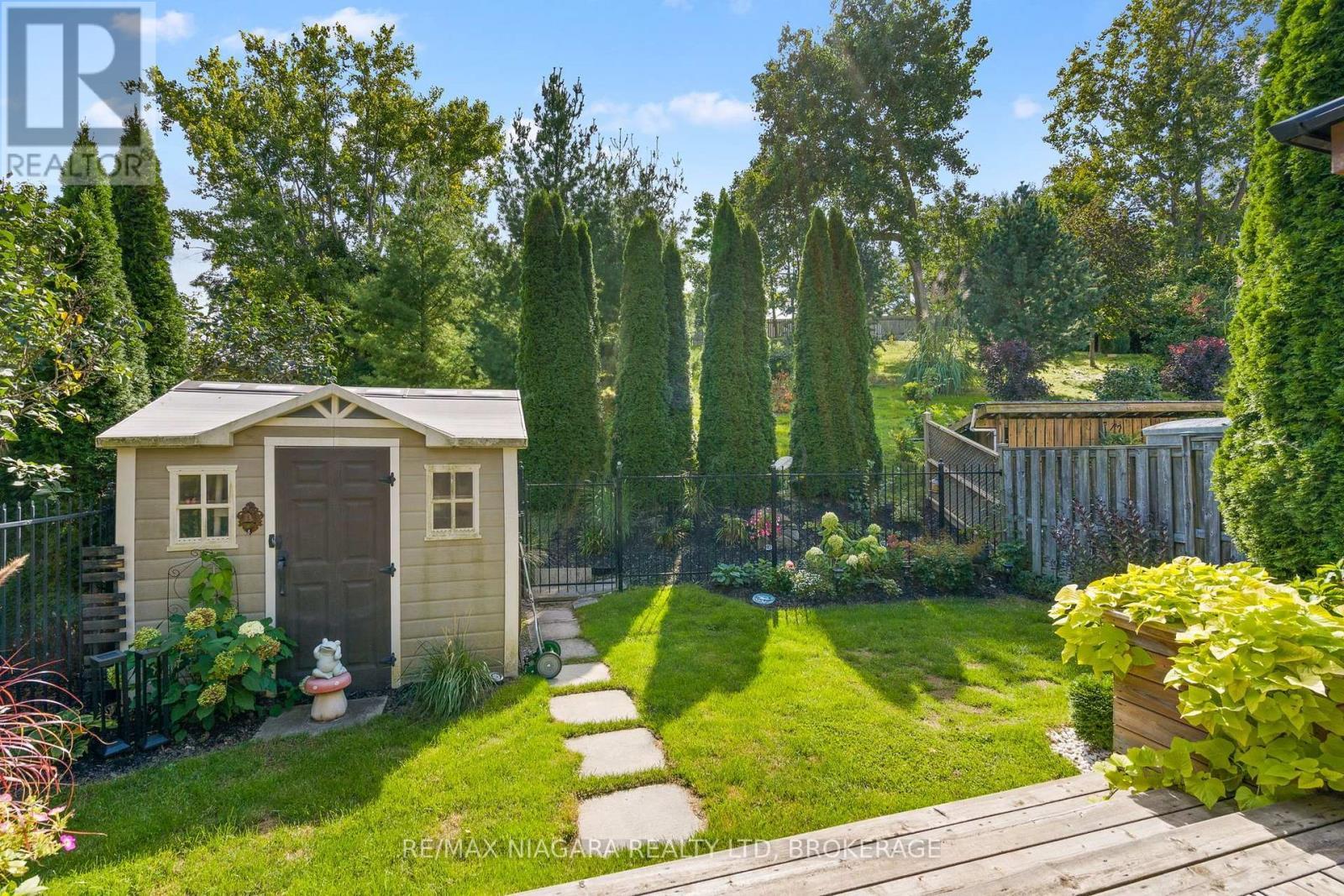 2487 Walker Court, Niagara Falls (Stamford), ON