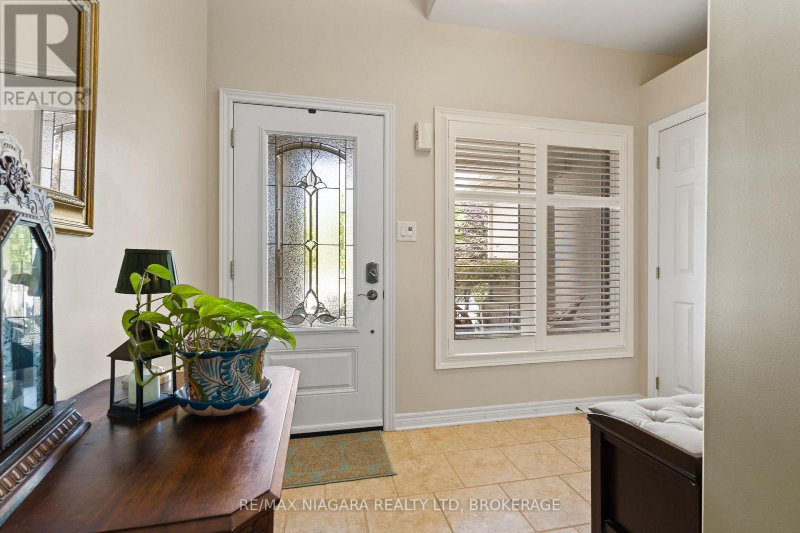 2487 Walker Court, Niagara Falls (Stamford), ON