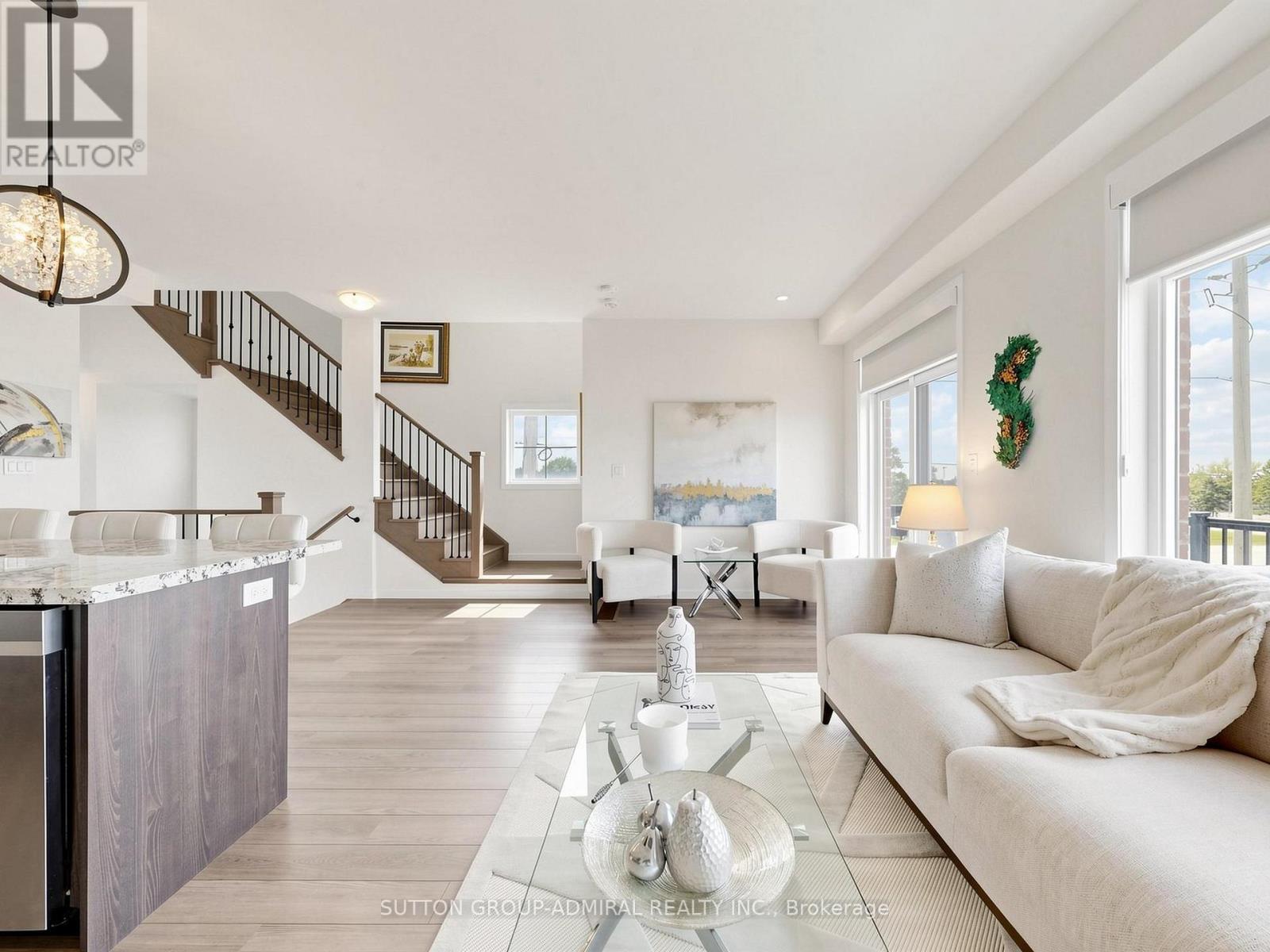 2 Seacoasts Circle, Vaughan, ON