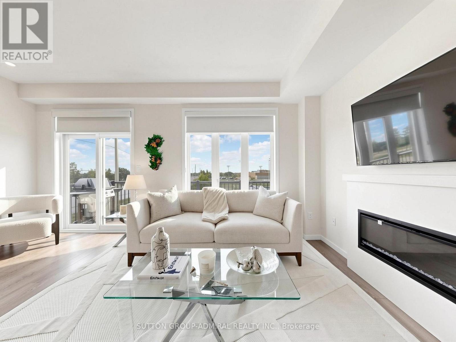 2 Seacoasts Circle, Vaughan, ON