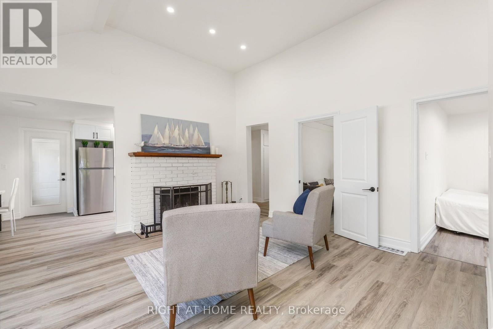 51 Lakeside Drive, Innisfil, ON