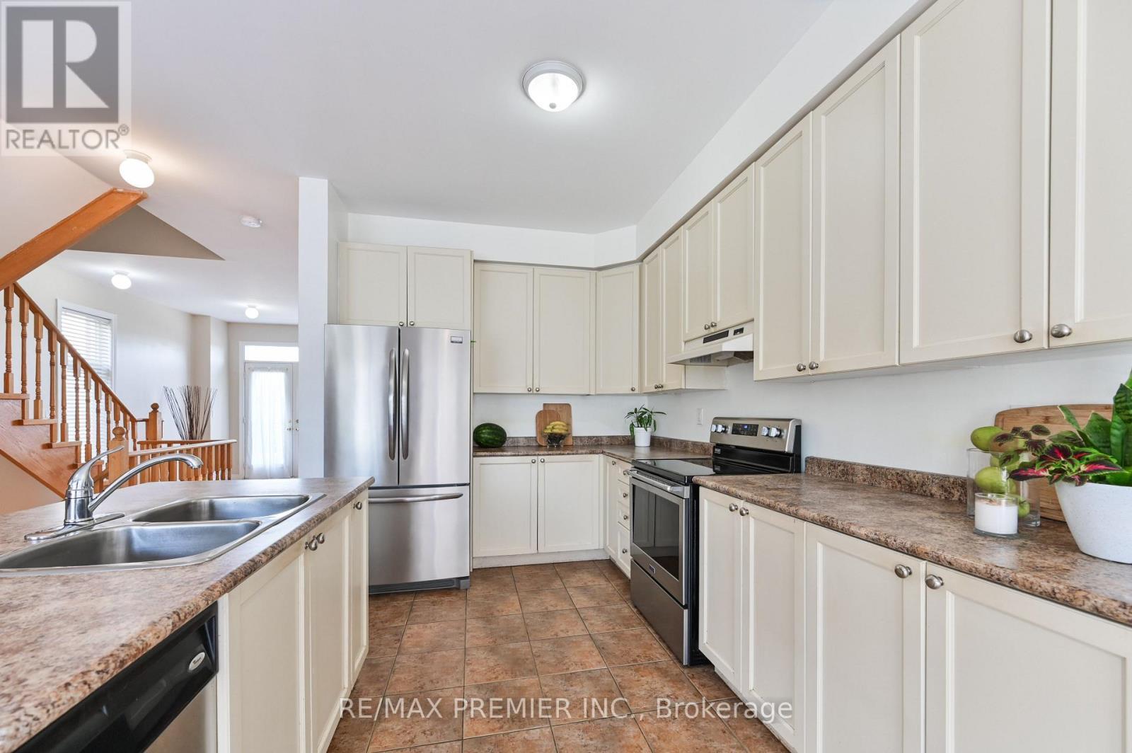 36 Helen Street, Vaughan, ON