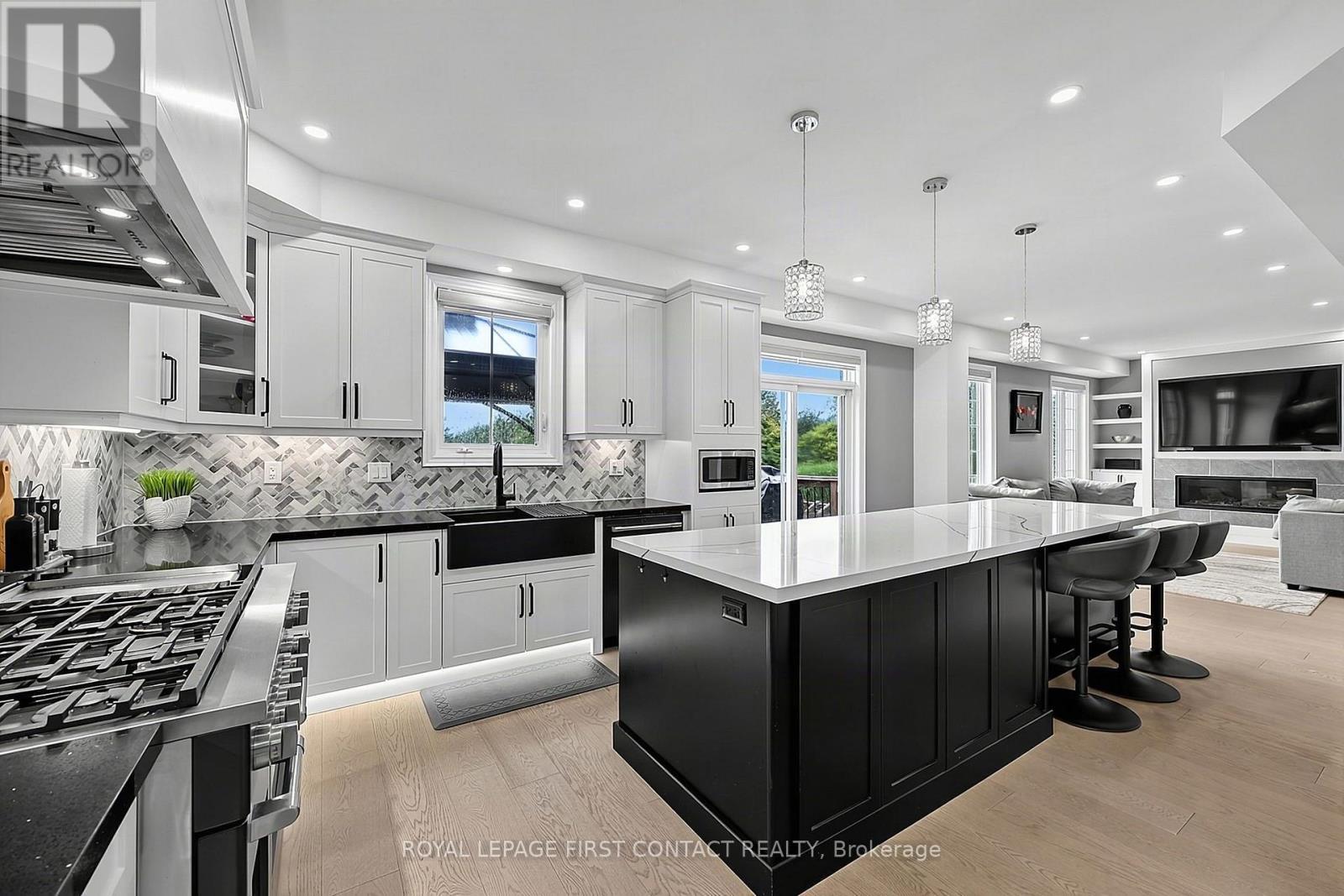 36 Regalia Way, Barrie, ON