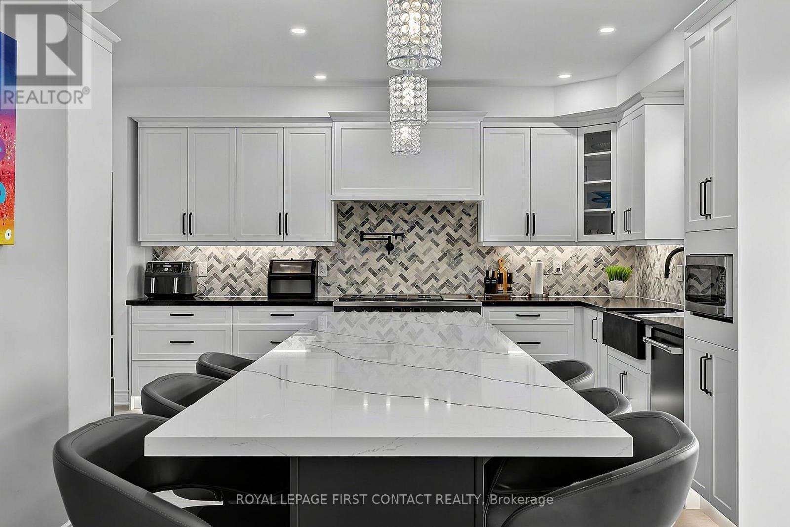 36 Regalia Way, Barrie, ON