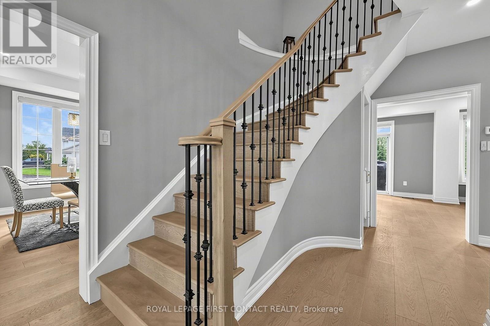 36 Regalia Way, Barrie, ON