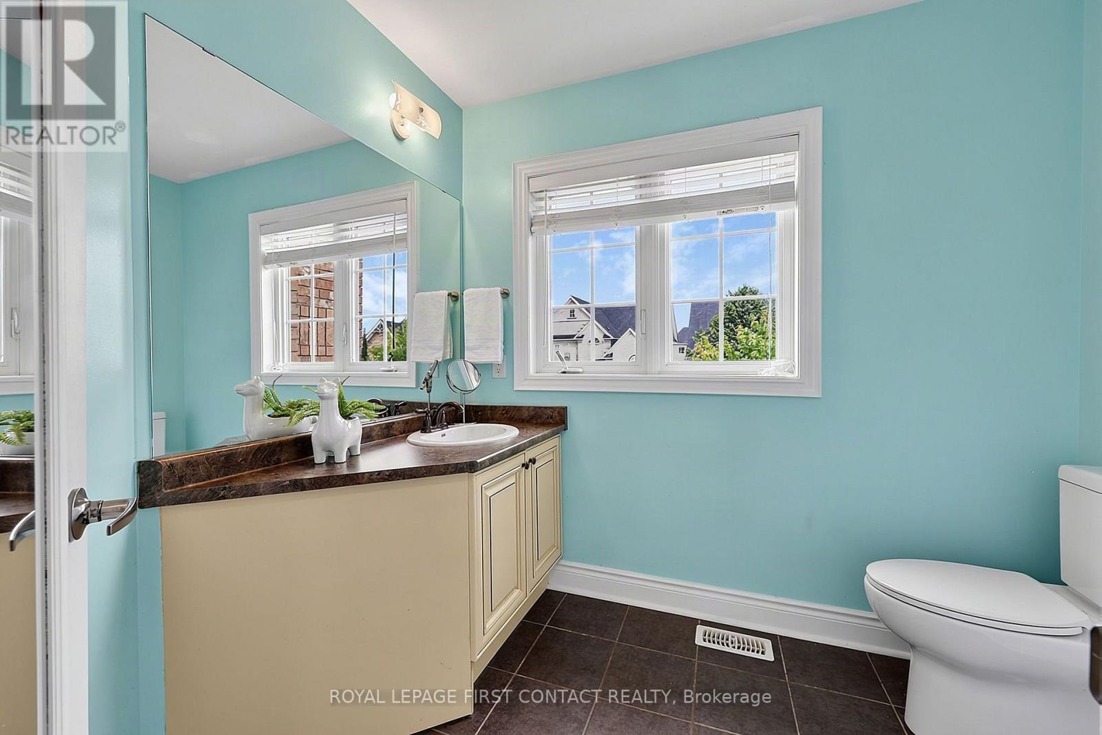 36 Regalia Way, Barrie, ON