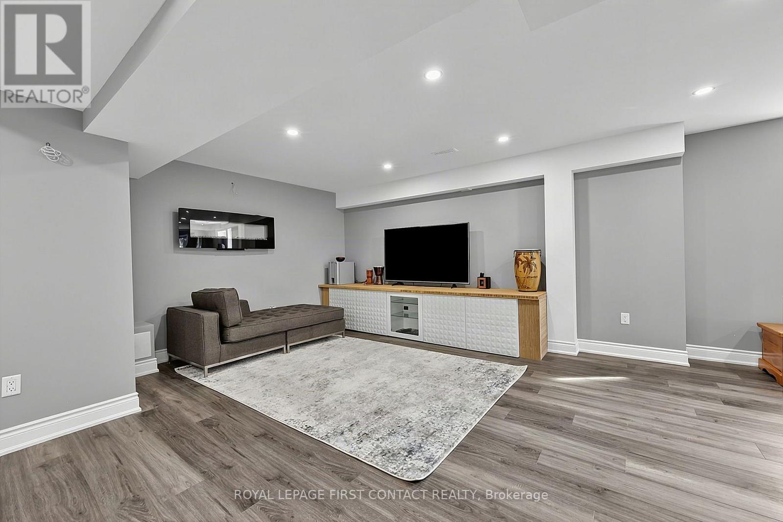 36 Regalia Way, Barrie, ON