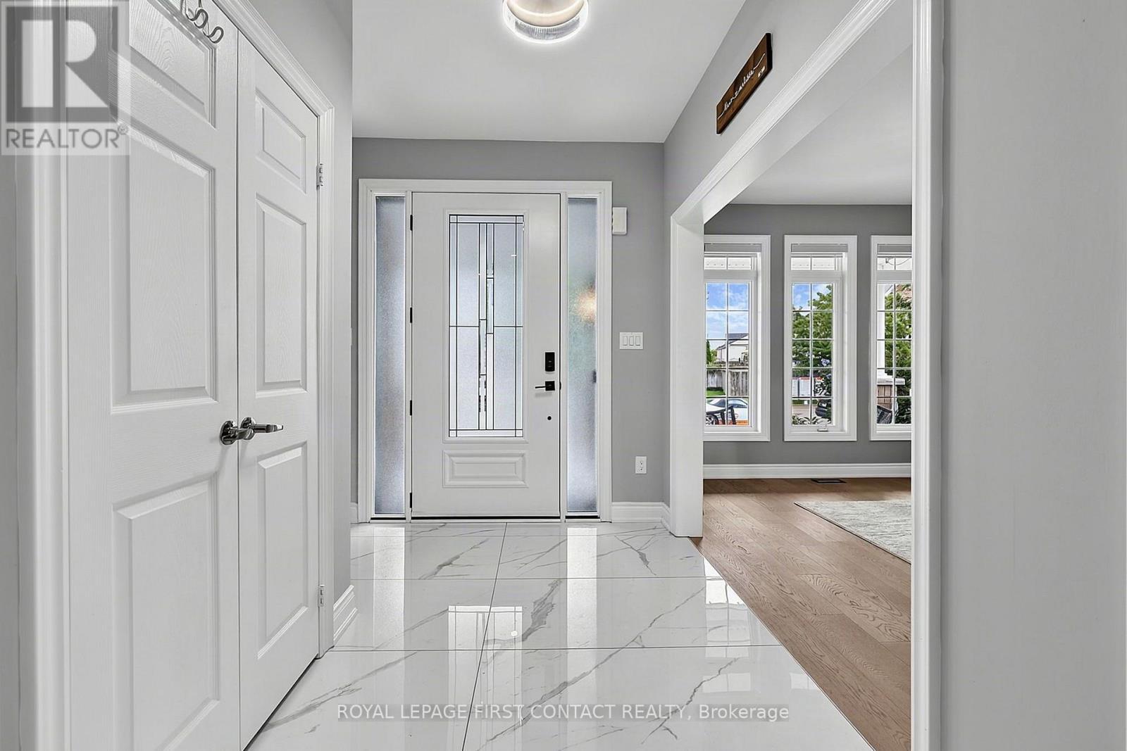 36 Regalia Way, Barrie, ON
