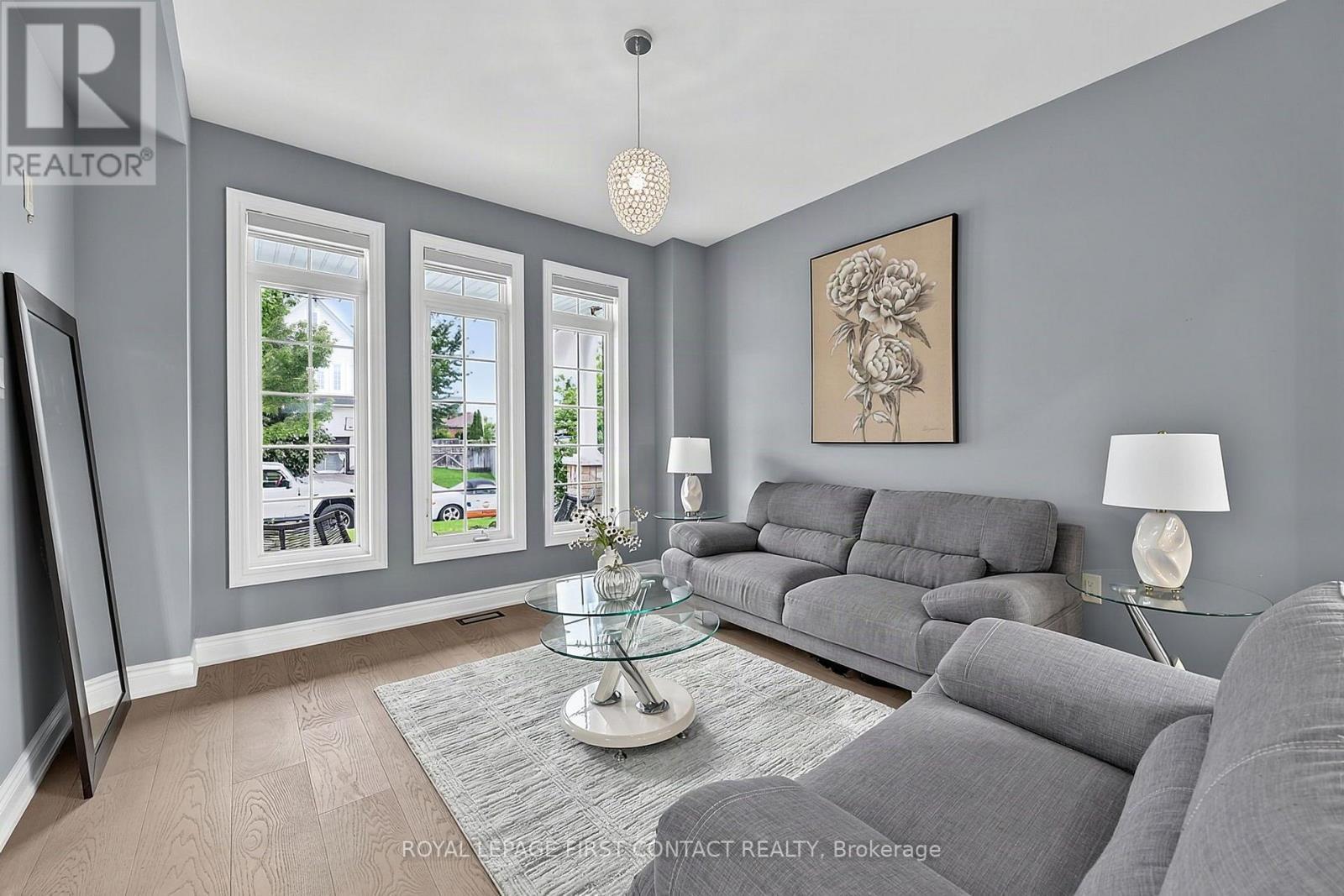 36 Regalia Way, Barrie, ON