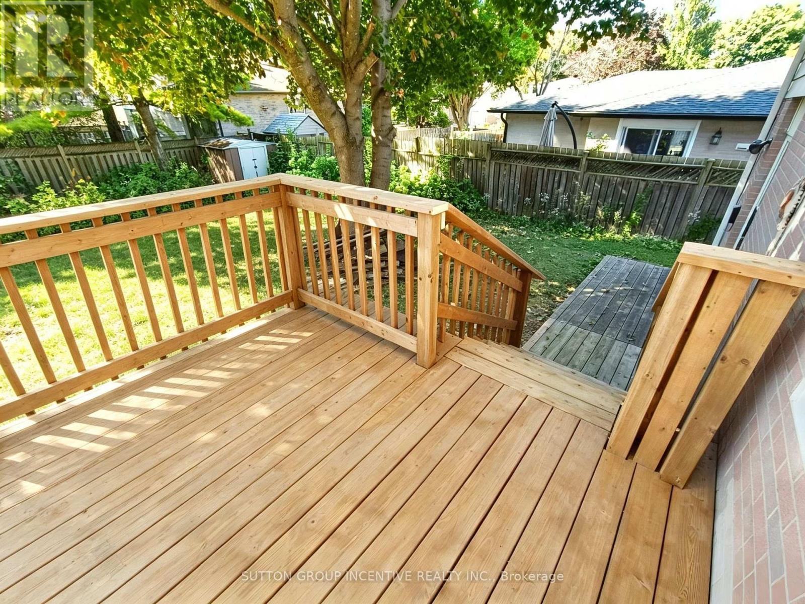 110 College Crescent, Barrie, ON