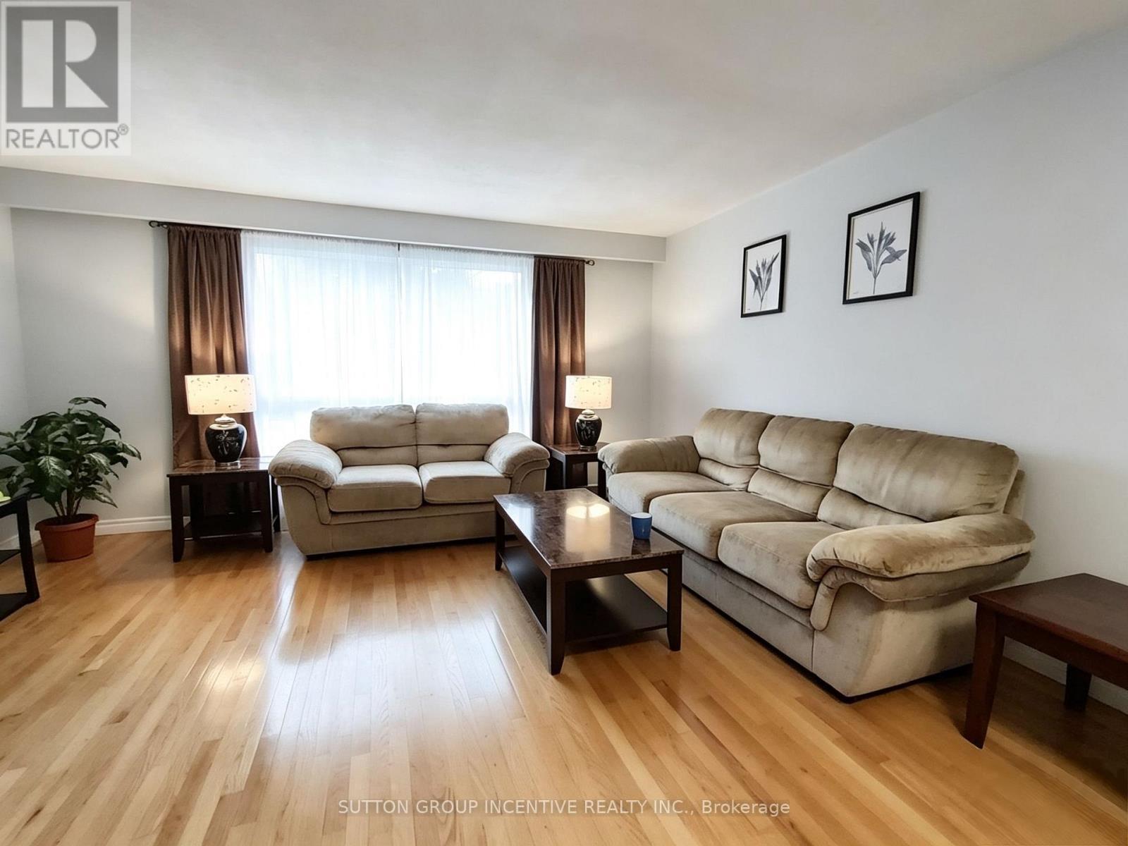 110 College Crescent, Barrie, ON