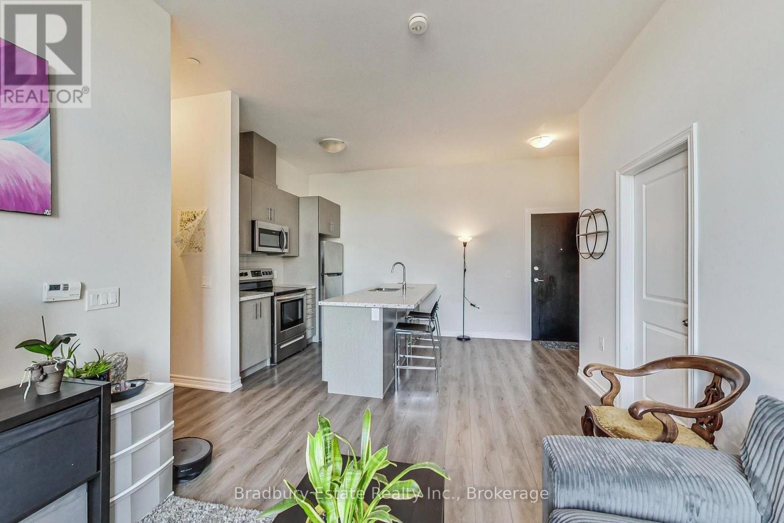 103 - 2750 King Street E, Hamilton (Gershome), ON