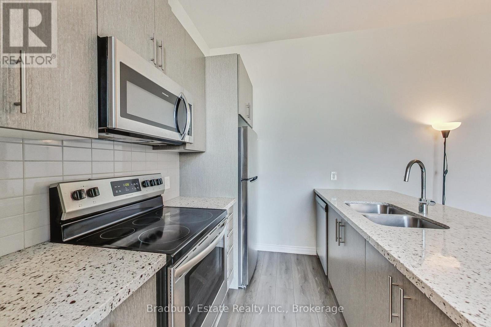 103 - 2750 King Street E, Hamilton (Gershome), ON