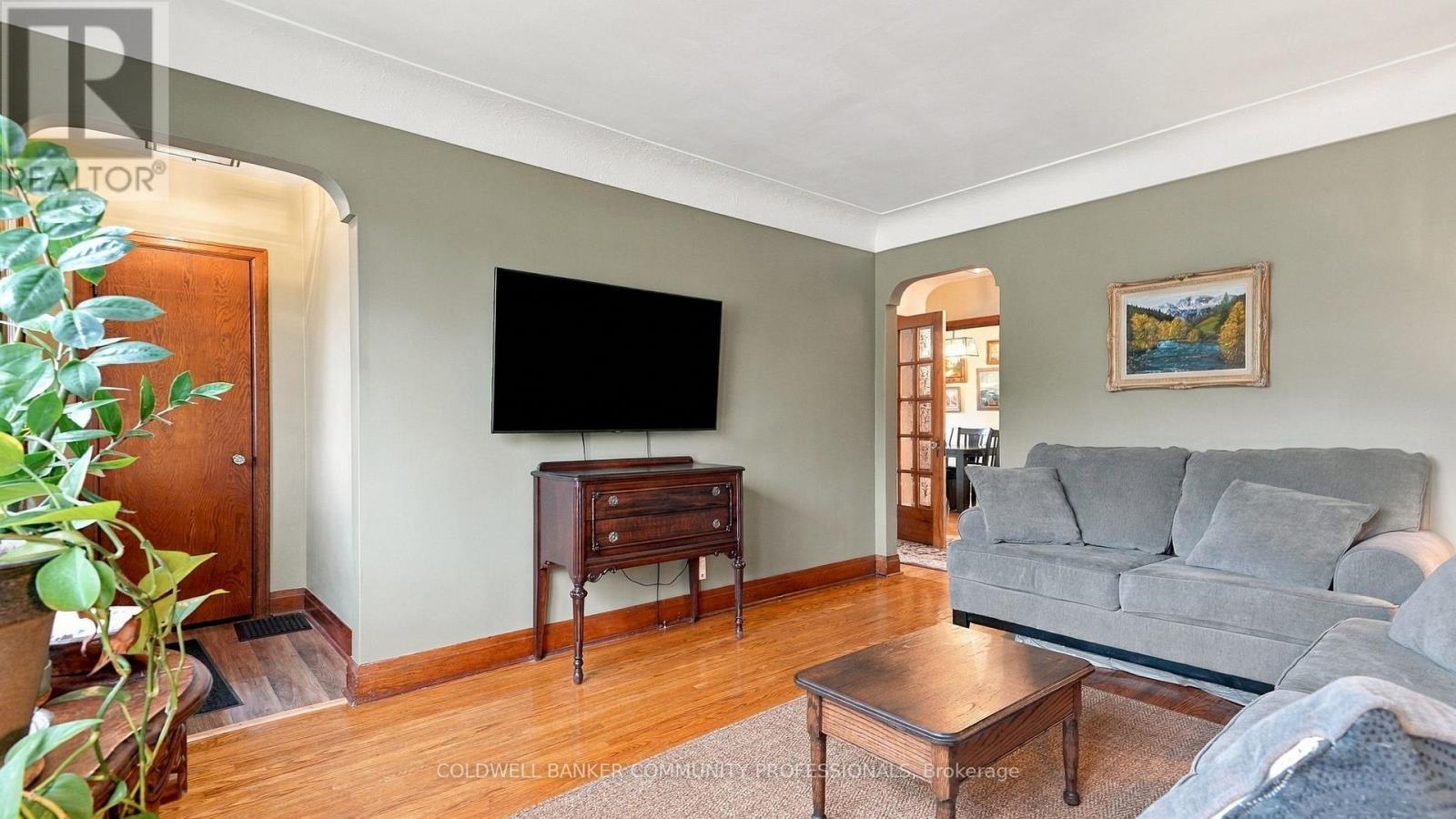 42 Delevan Crescent, Hamilton, ON