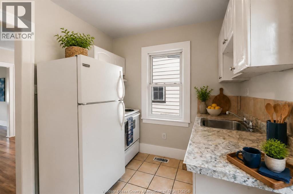 1054 Josephine, Windsor, ON