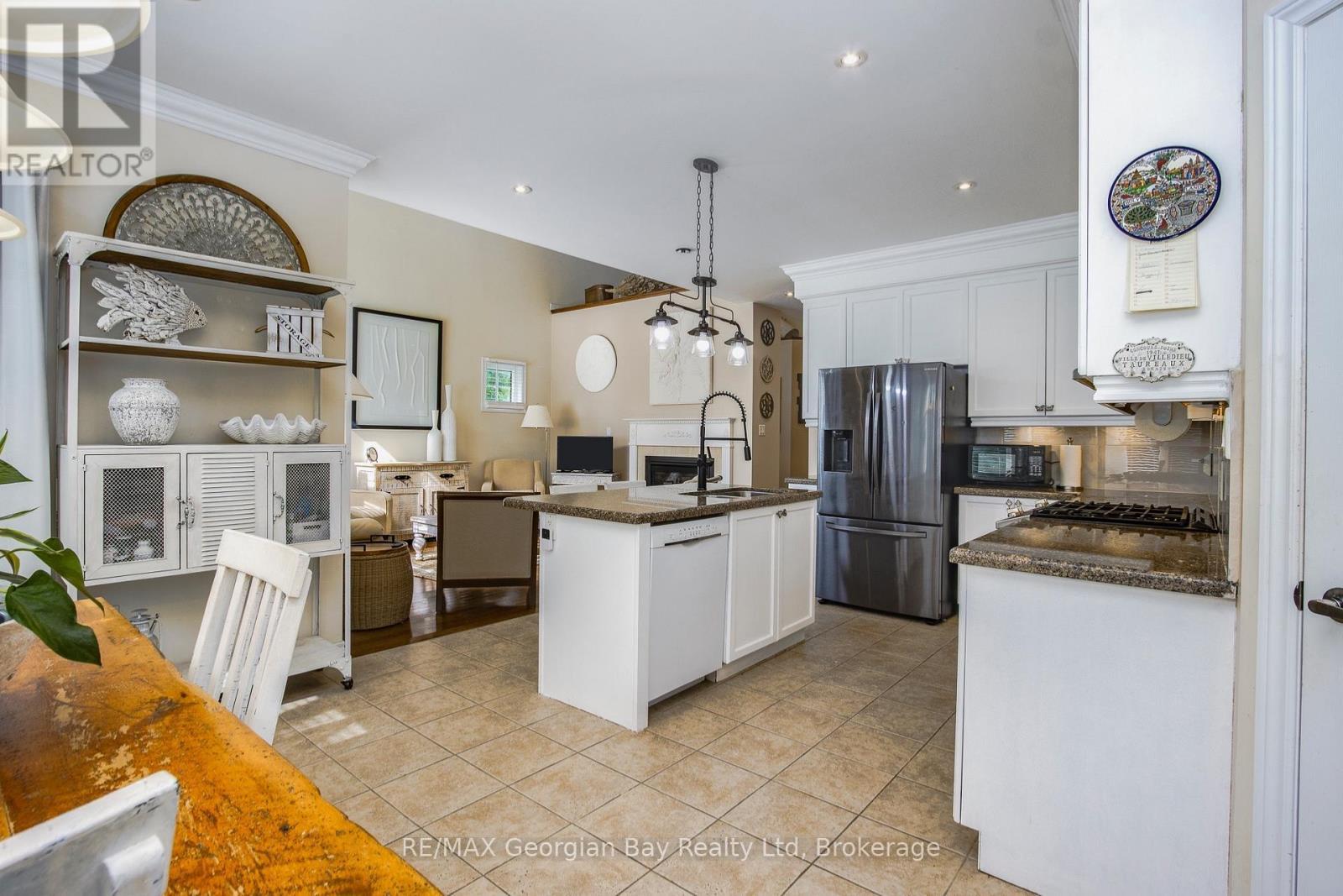 Open concept - 68 Riverwalk Place, Midland, ON