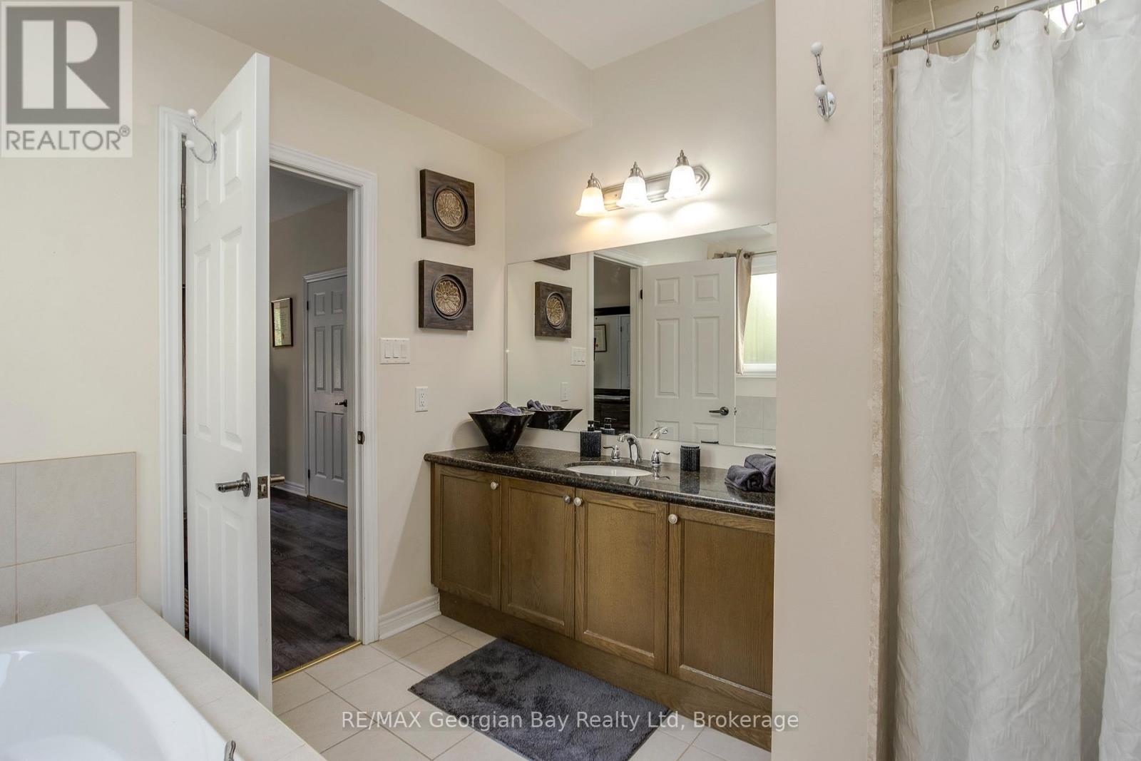 primary ensuite - main floor - 68 Riverwalk Place, Midland, ON