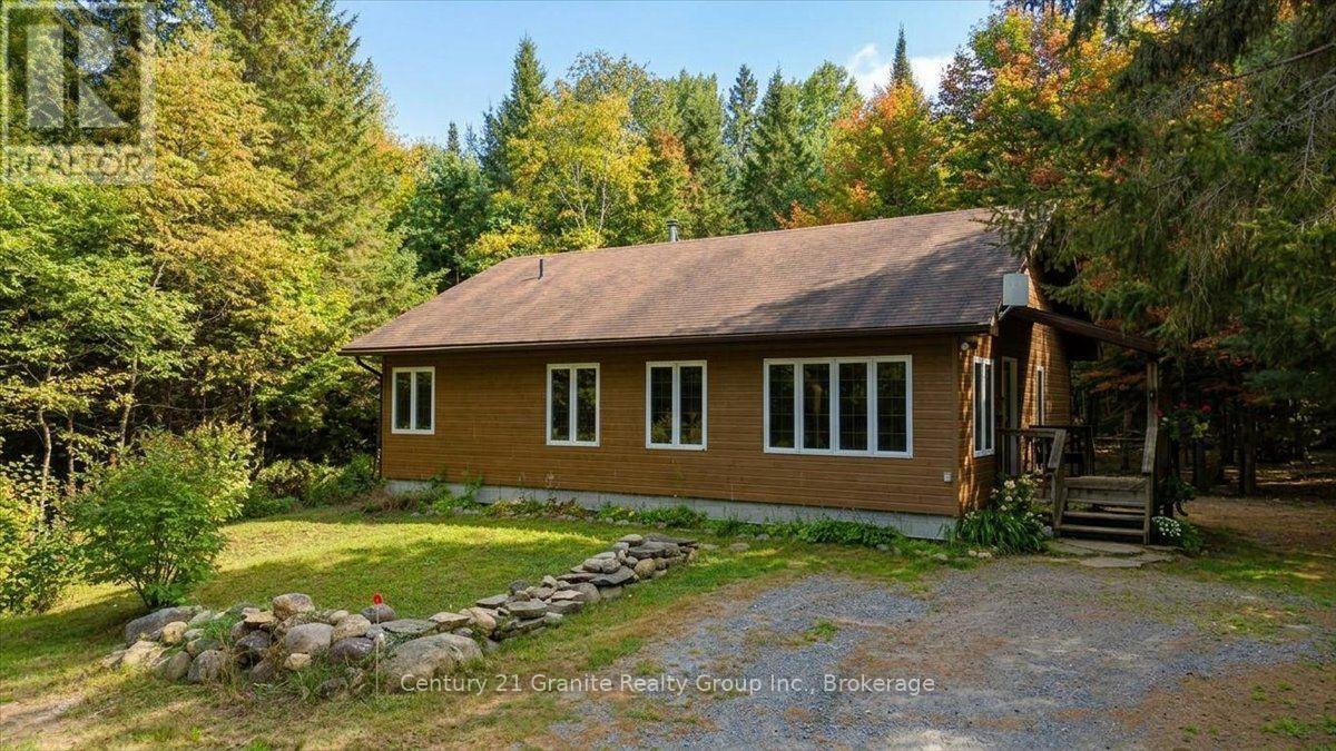 649 Madawaska Road, Hastings Highlands (Wicklow Ward), ON