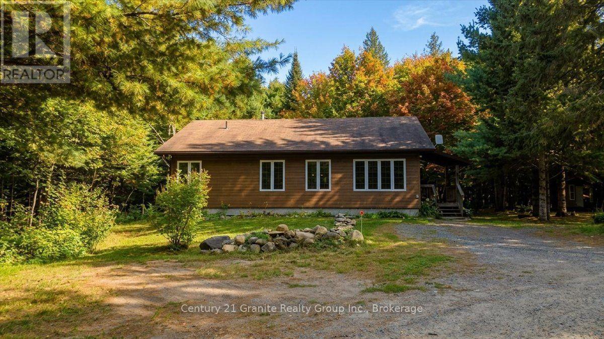 649 Madawaska Road, Hastings Highlands (Wicklow Ward), ON