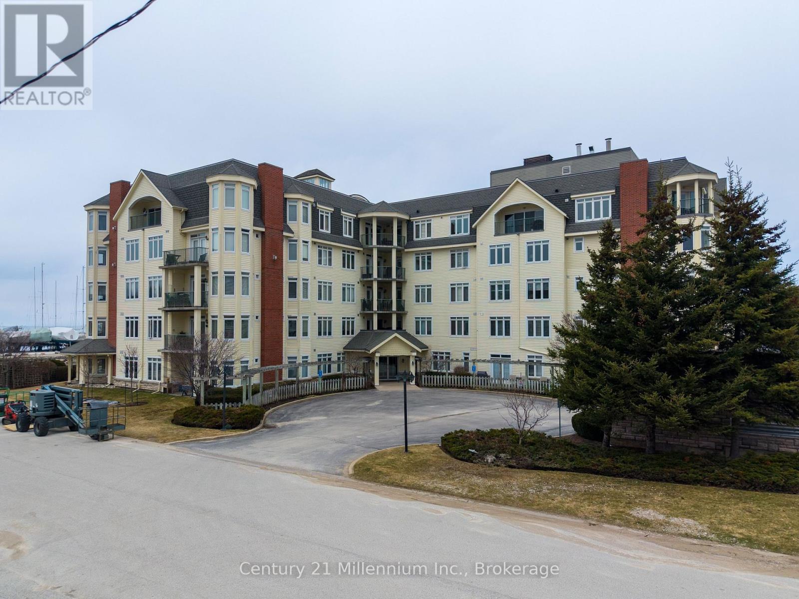 407 - 10 Bay Street E, Blue Mountains, ON