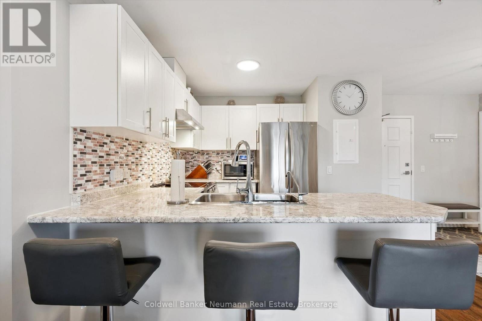 106 - 7 Kay Crescent, Guelph (Pineridge/Westminster Woods), ON
