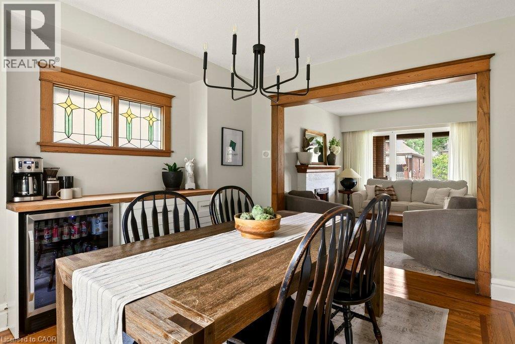 243 Grosvenor Avenue S, Hamilton, ON