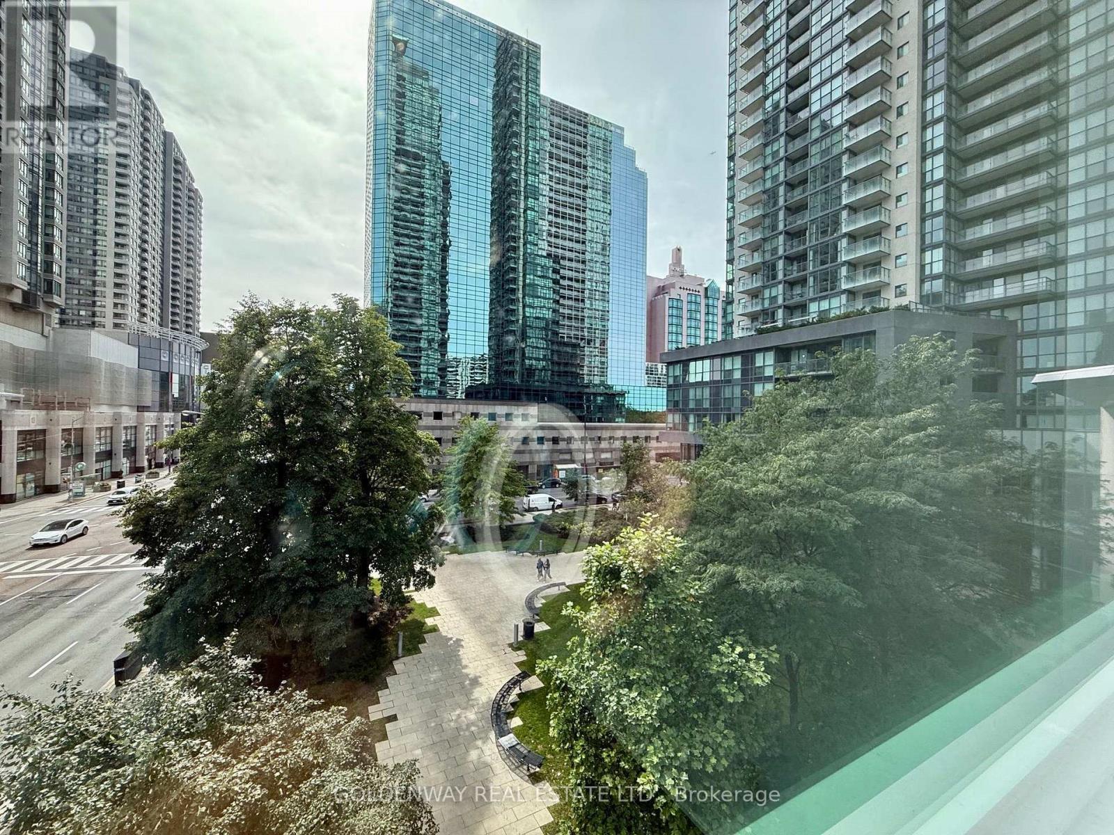 110 - 5168 Yonge Street, Toronto, ON