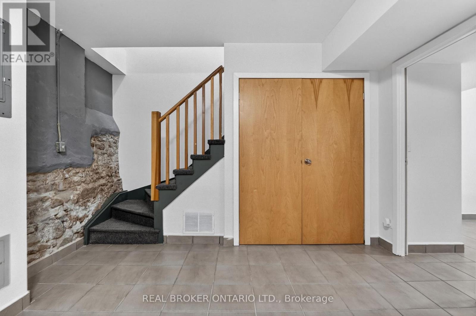 9 - 12 Bridgeport Road E, Waterloo, ON