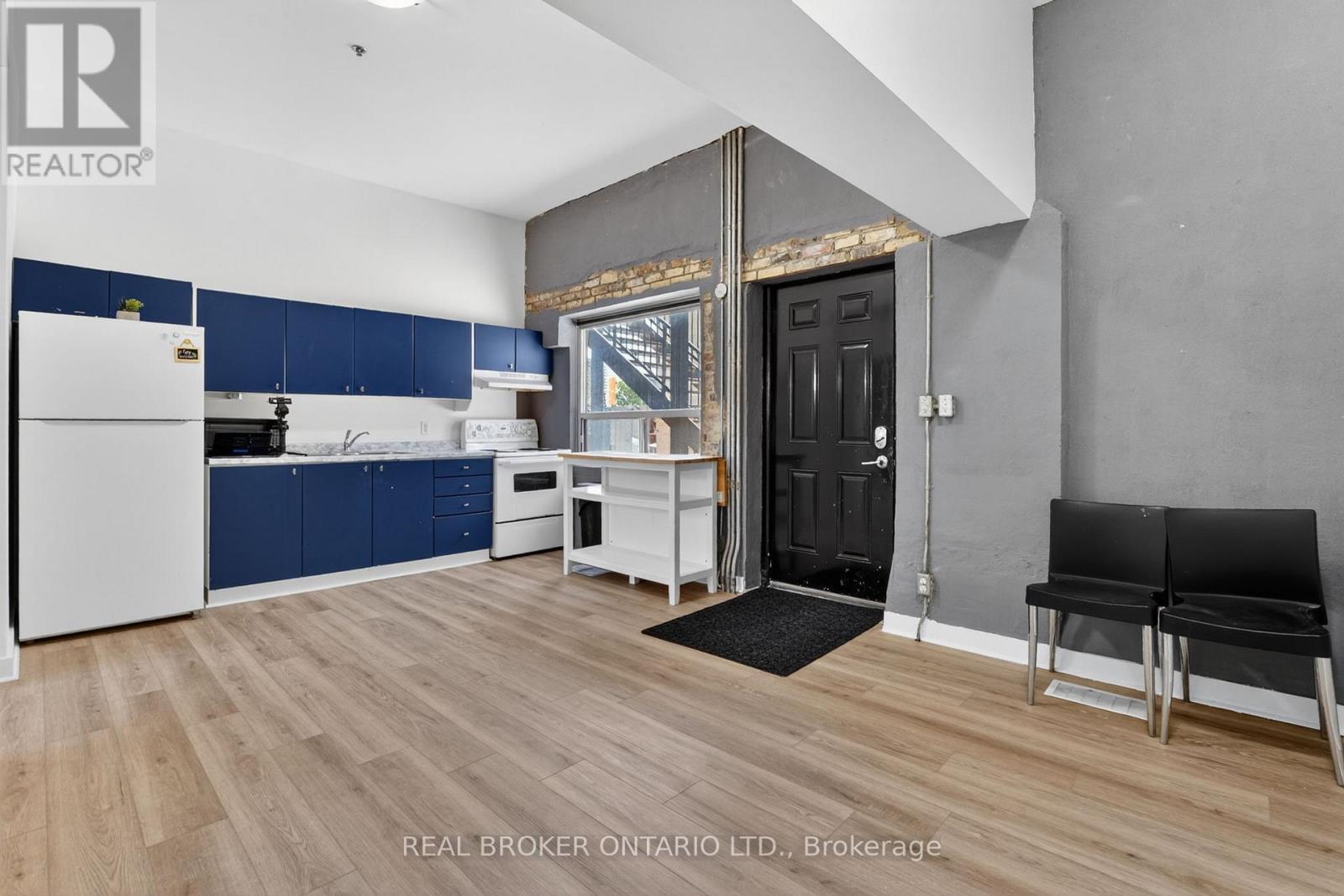 9 - 12 Bridgeport Road E, Waterloo, ON