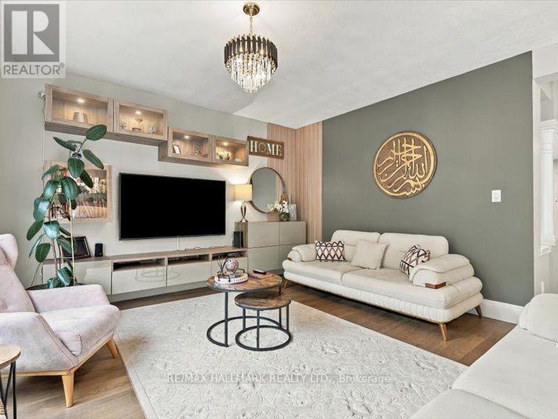 82 Doon Mills Drive, Kitchener, ON