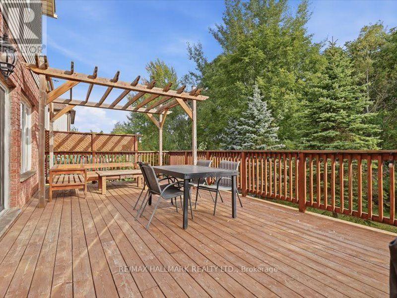 82 Doon Mills Drive, Kitchener, ON