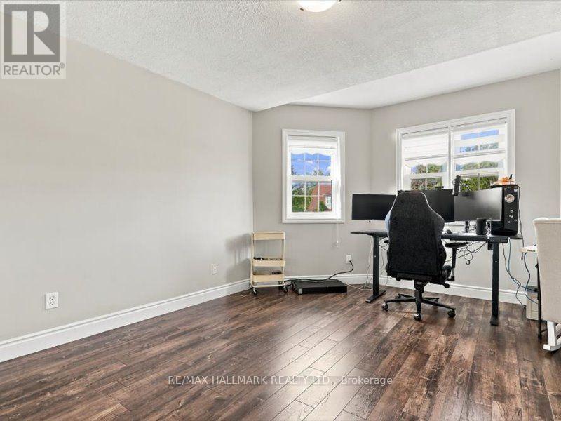 82 Doon Mills Drive, Kitchener, ON