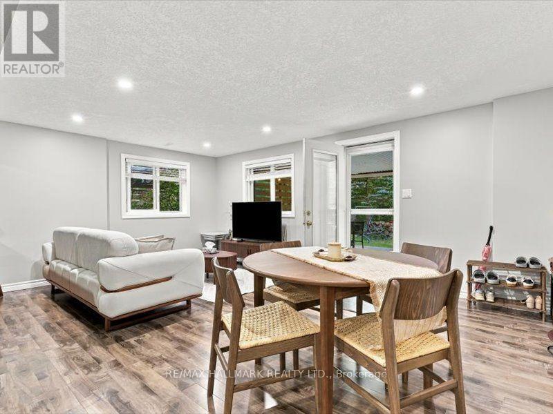 82 Doon Mills Drive, Kitchener, ON