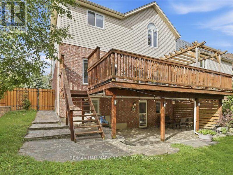 82 Doon Mills Drive, Kitchener, ON