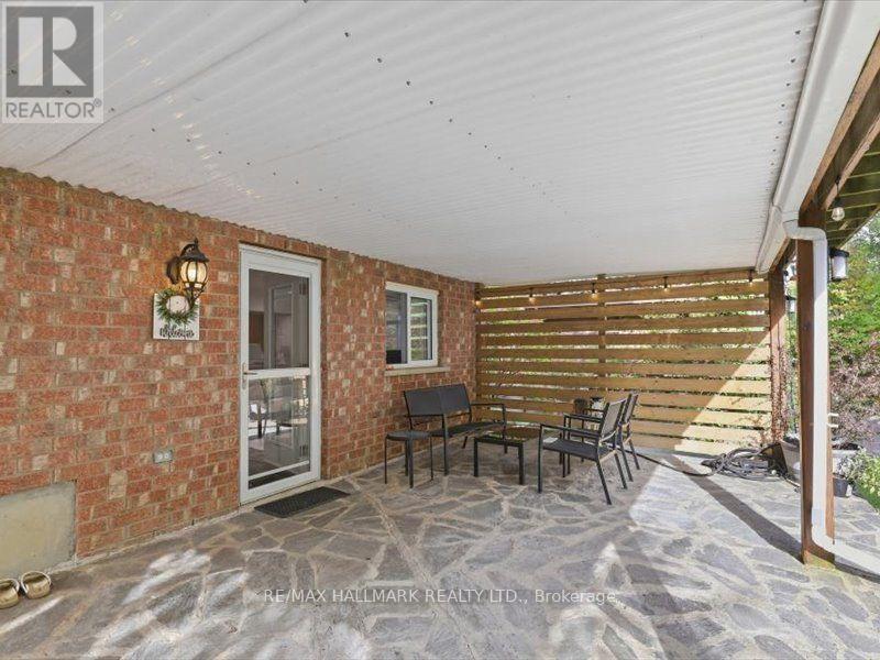 82 Doon Mills Drive, Kitchener, ON