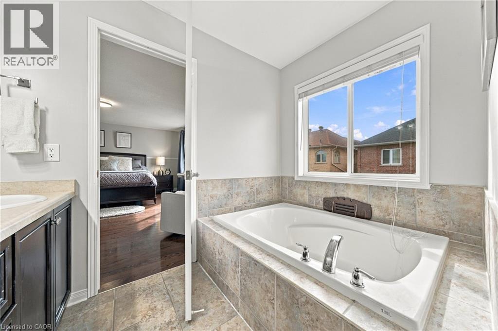3053 Jenn Avenue, Burlington, ON