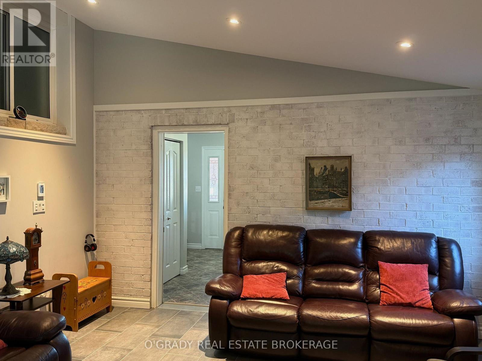 1442 Windsor Drive, Brockville, ON