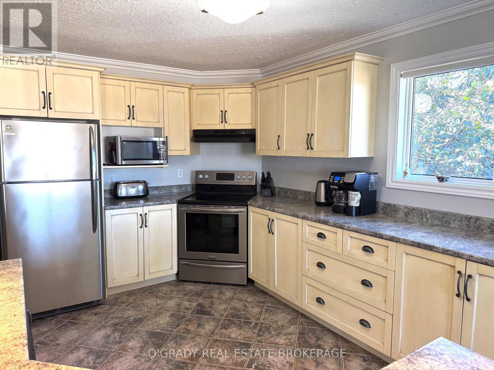 1442 Windsor Drive, Brockville, ON