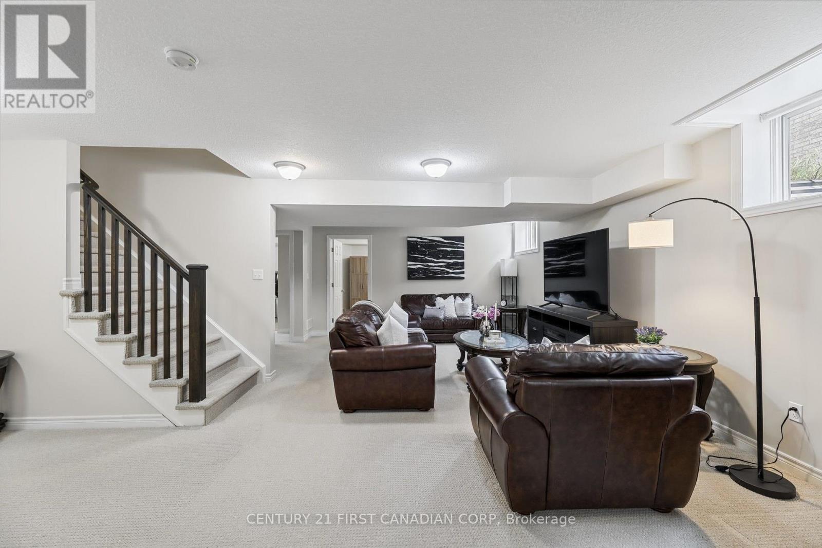 911 Foxcreek Road, London North (North S), ON