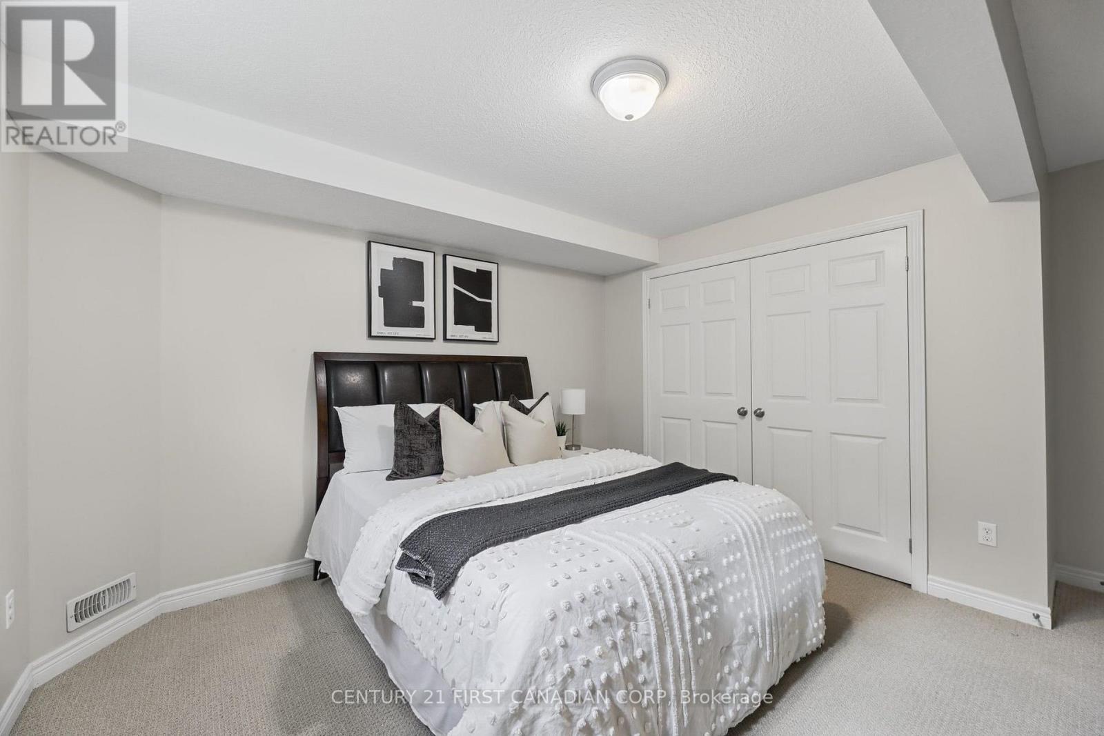 911 Foxcreek Road, London North (North S), ON