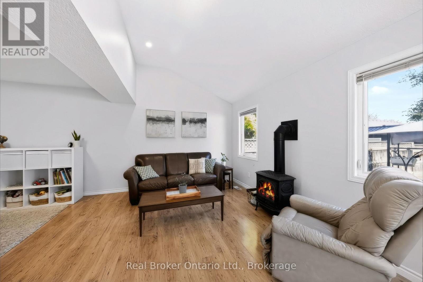 91 York Street E, Centre Wellington (Elora/Salem), ON