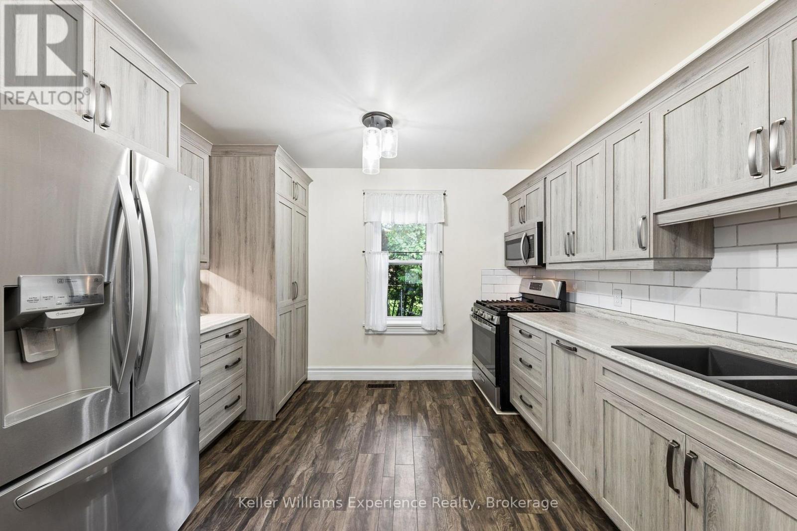 17 Stone Street, Springwater (Elmvale), ON