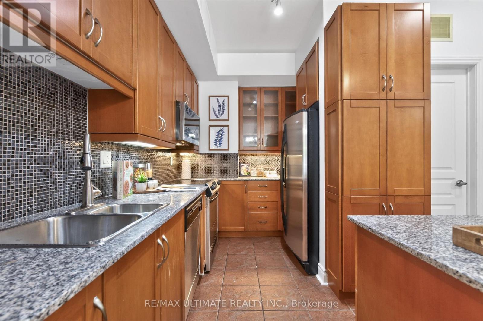 4 - 70 Byng Avenue, Toronto, ON