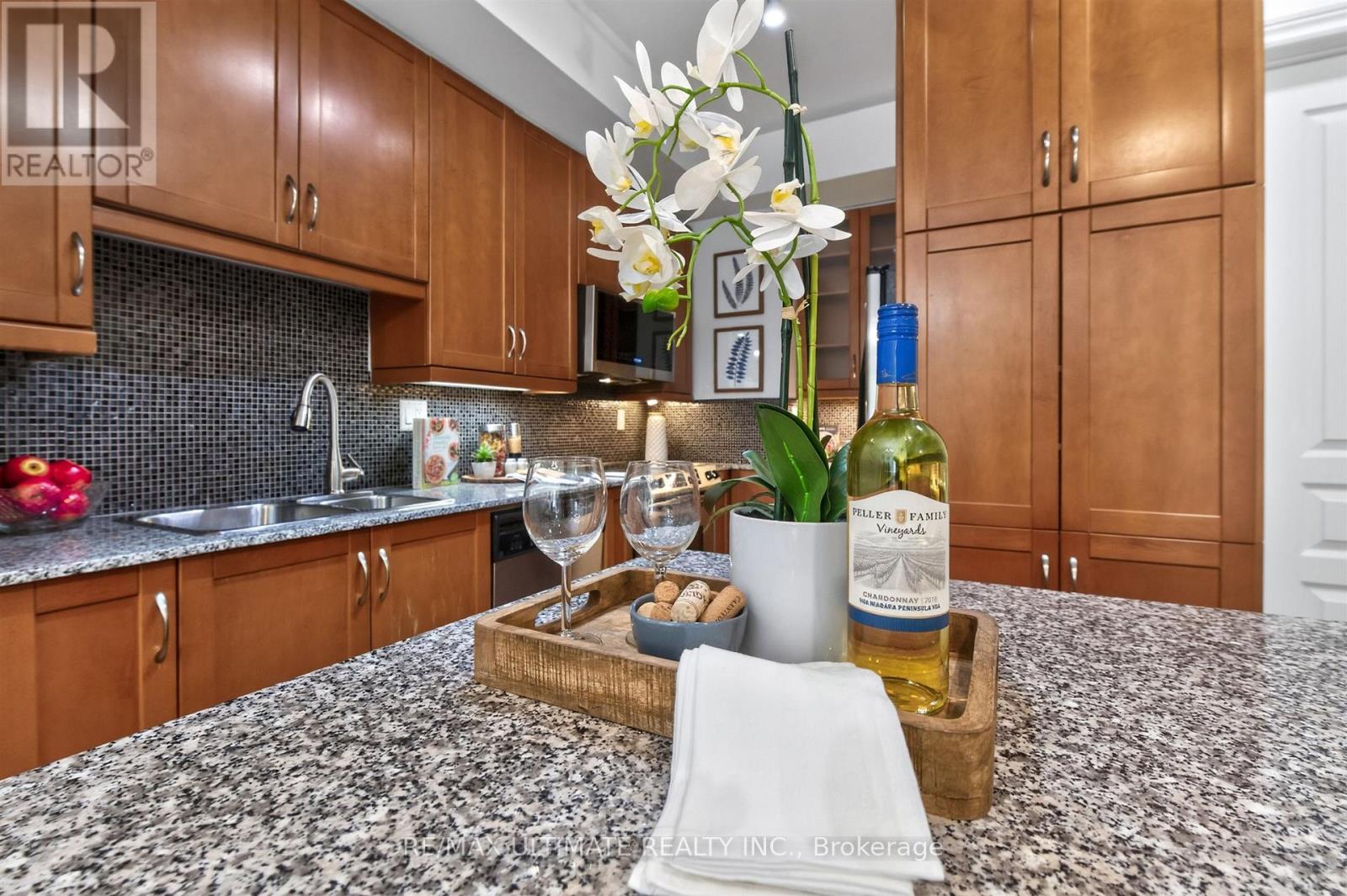 4 - 70 Byng Avenue, Toronto, ON