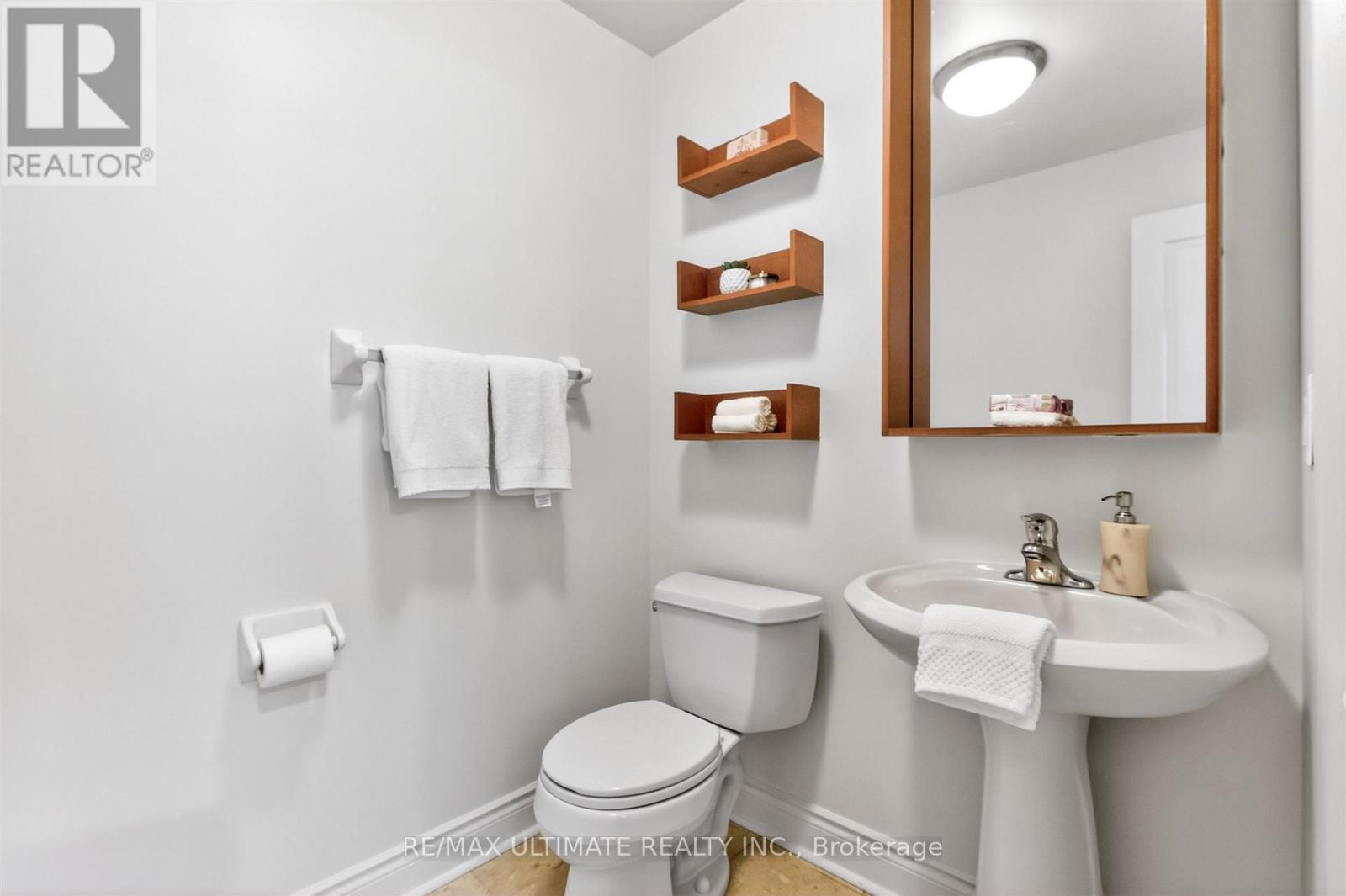 4 - 70 Byng Avenue, Toronto, ON