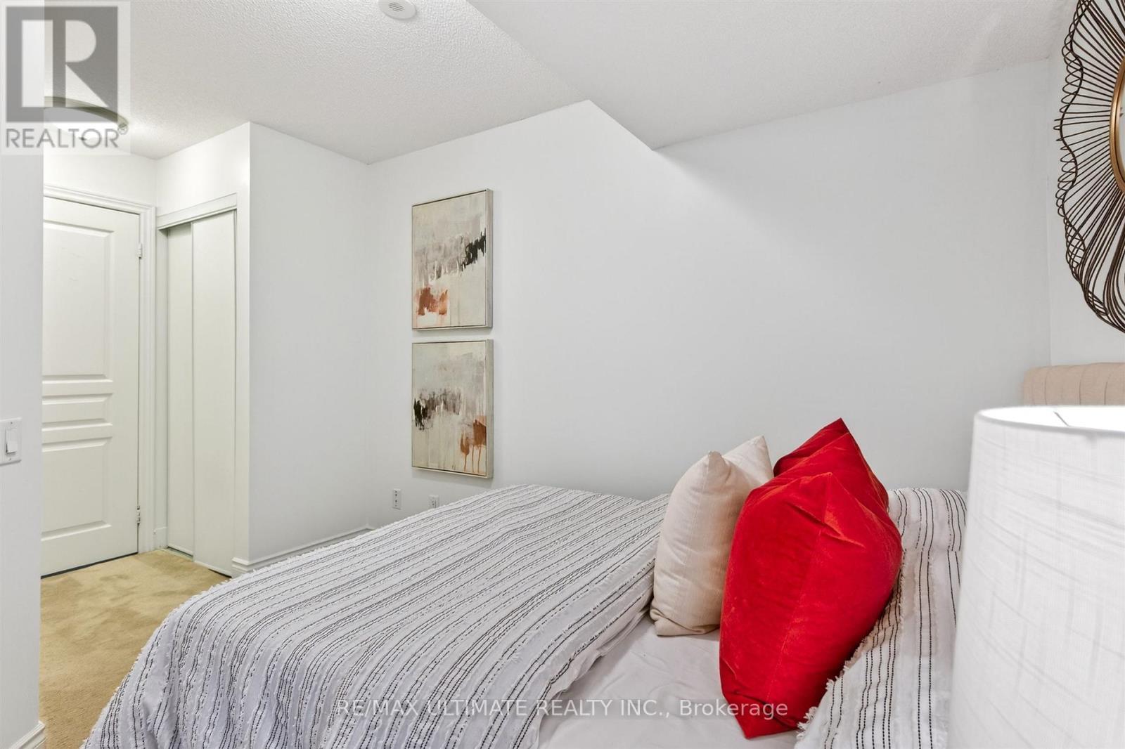 4 - 70 Byng Avenue, Toronto, ON