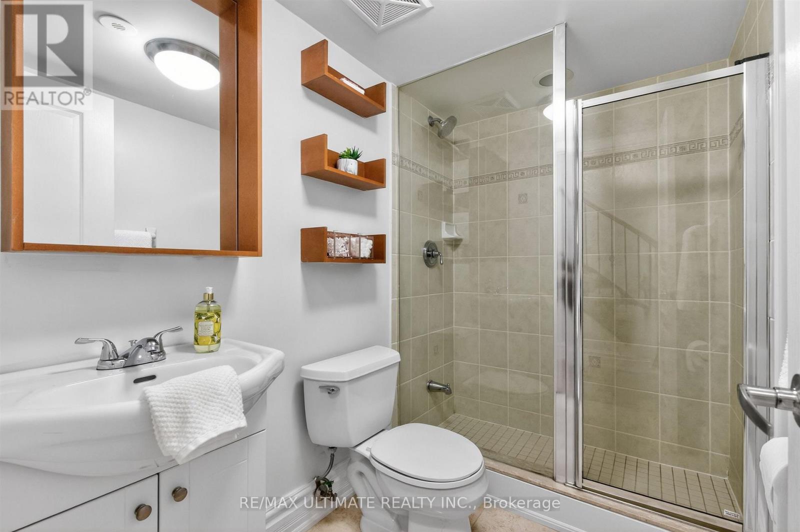 4 - 70 Byng Avenue, Toronto, ON
