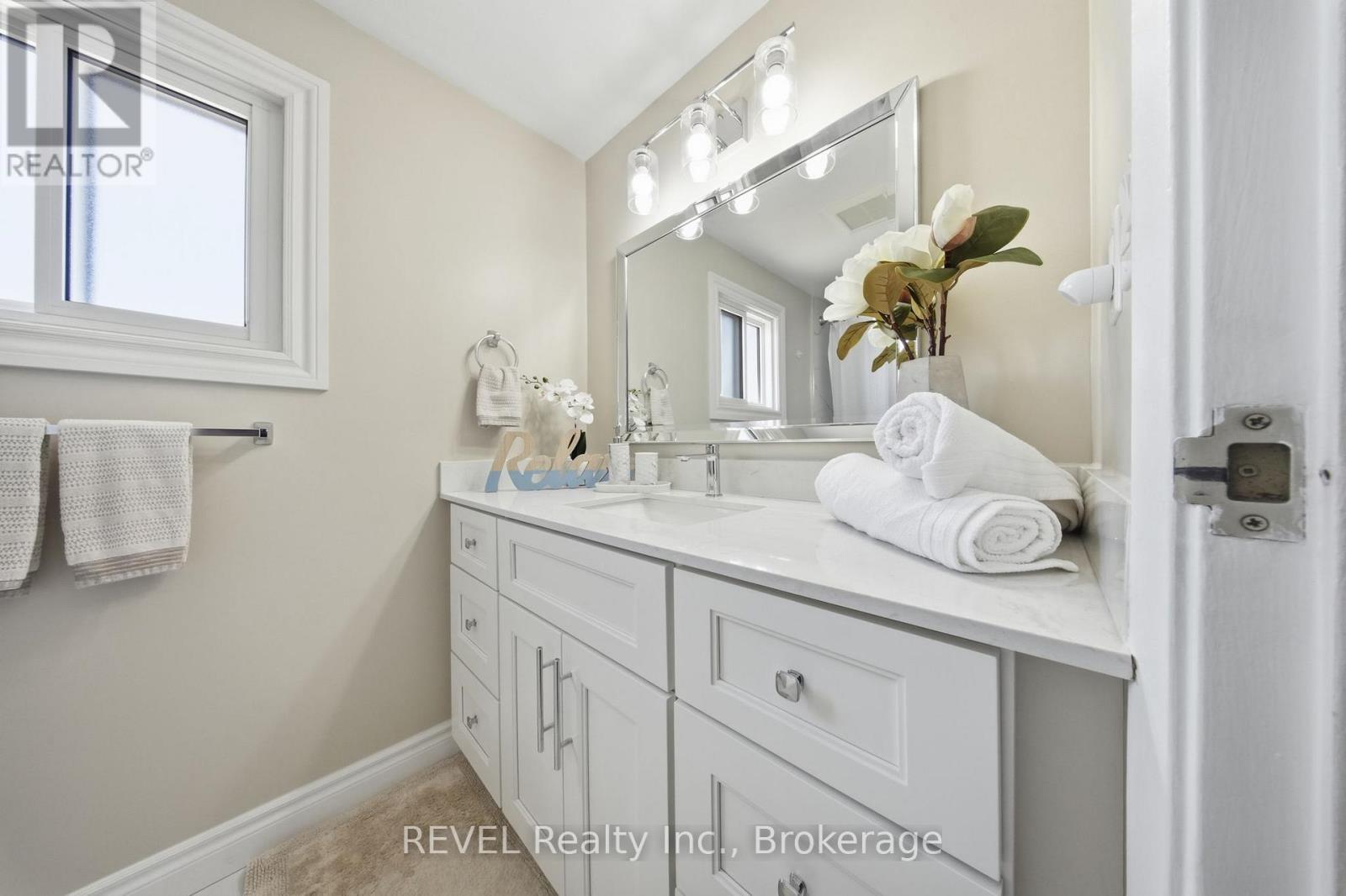 1298 Pinehurst Avenue, Oshawa (Donevan), ON